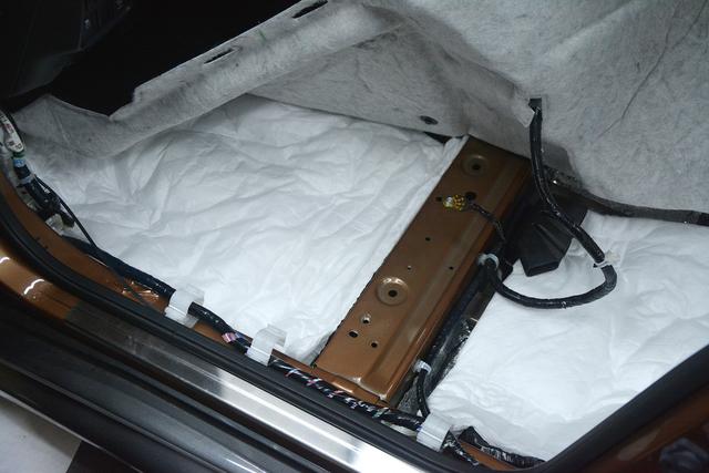 英菲尼迪ESQ全车隔音降噪 地板隔音 四门隔音 后备箱隔音