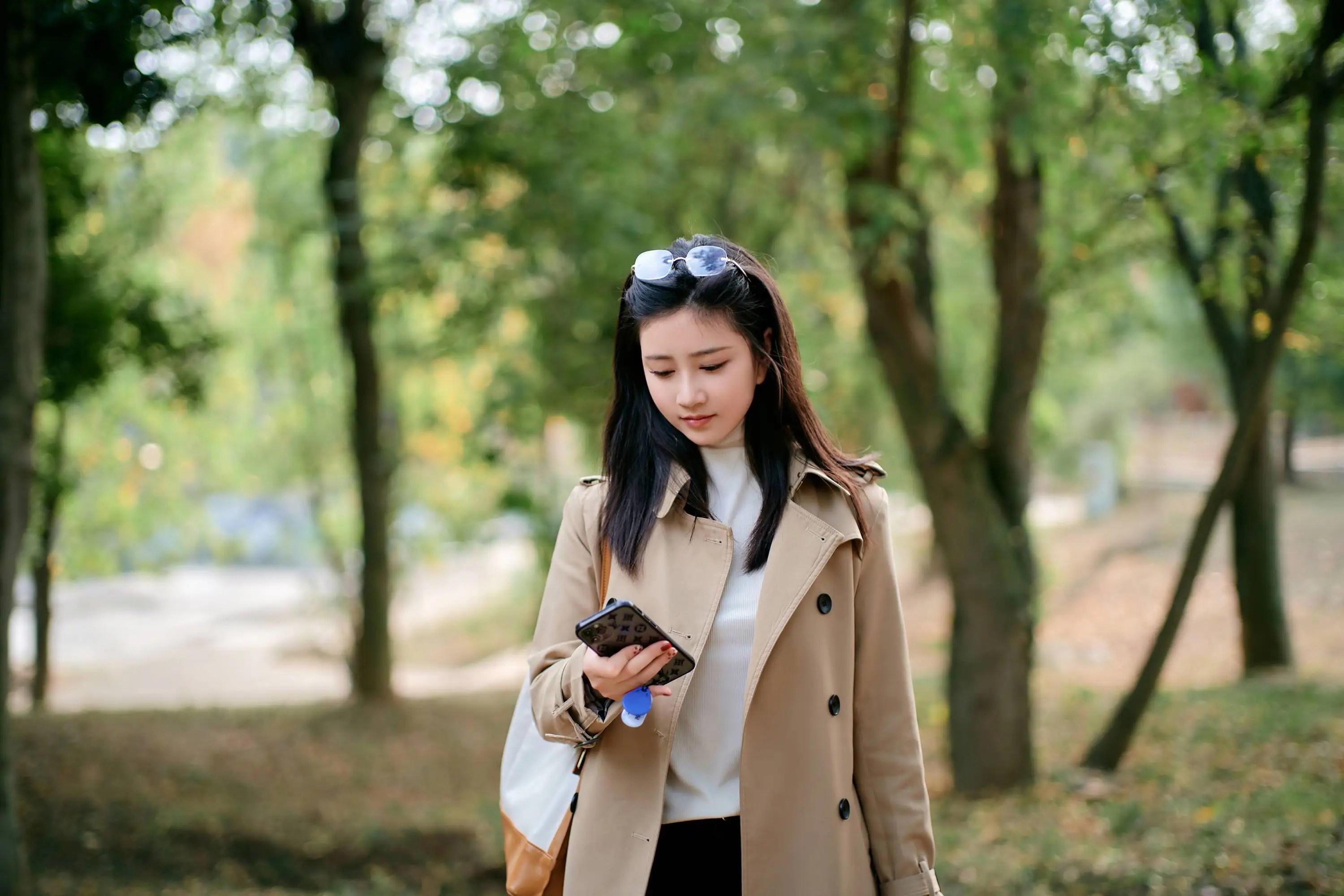 小树林里风景好
