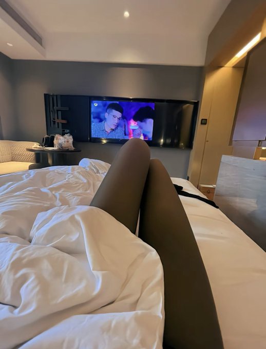骚妻油亮的丝袜 3