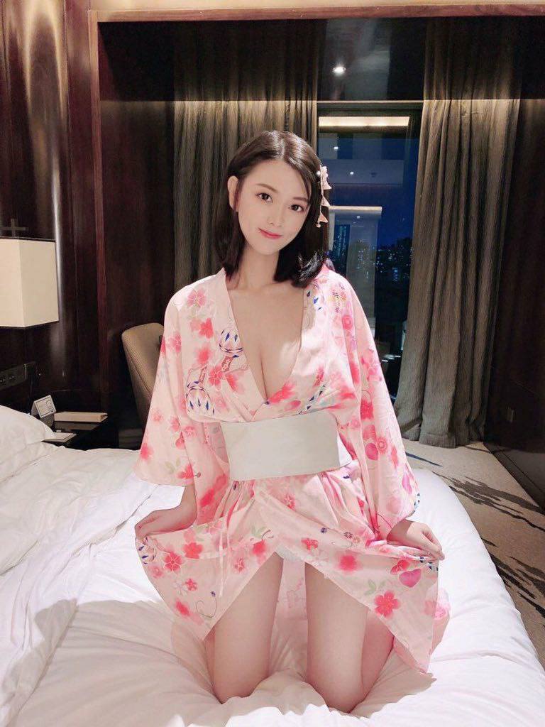 横看成岭侧成峰 美乳分享 第二弹