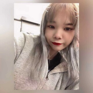 反差的嫩妹