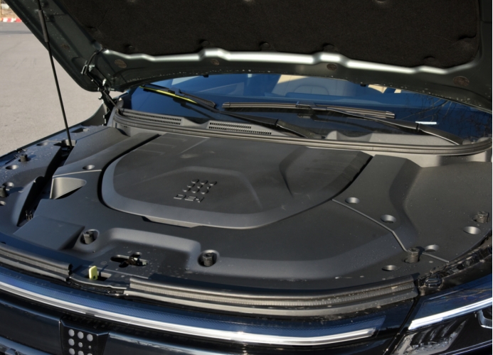 敢油电同价，9.98万元的插混SUV蓝电E5不给长安CS75 PLUS留“活路”？
