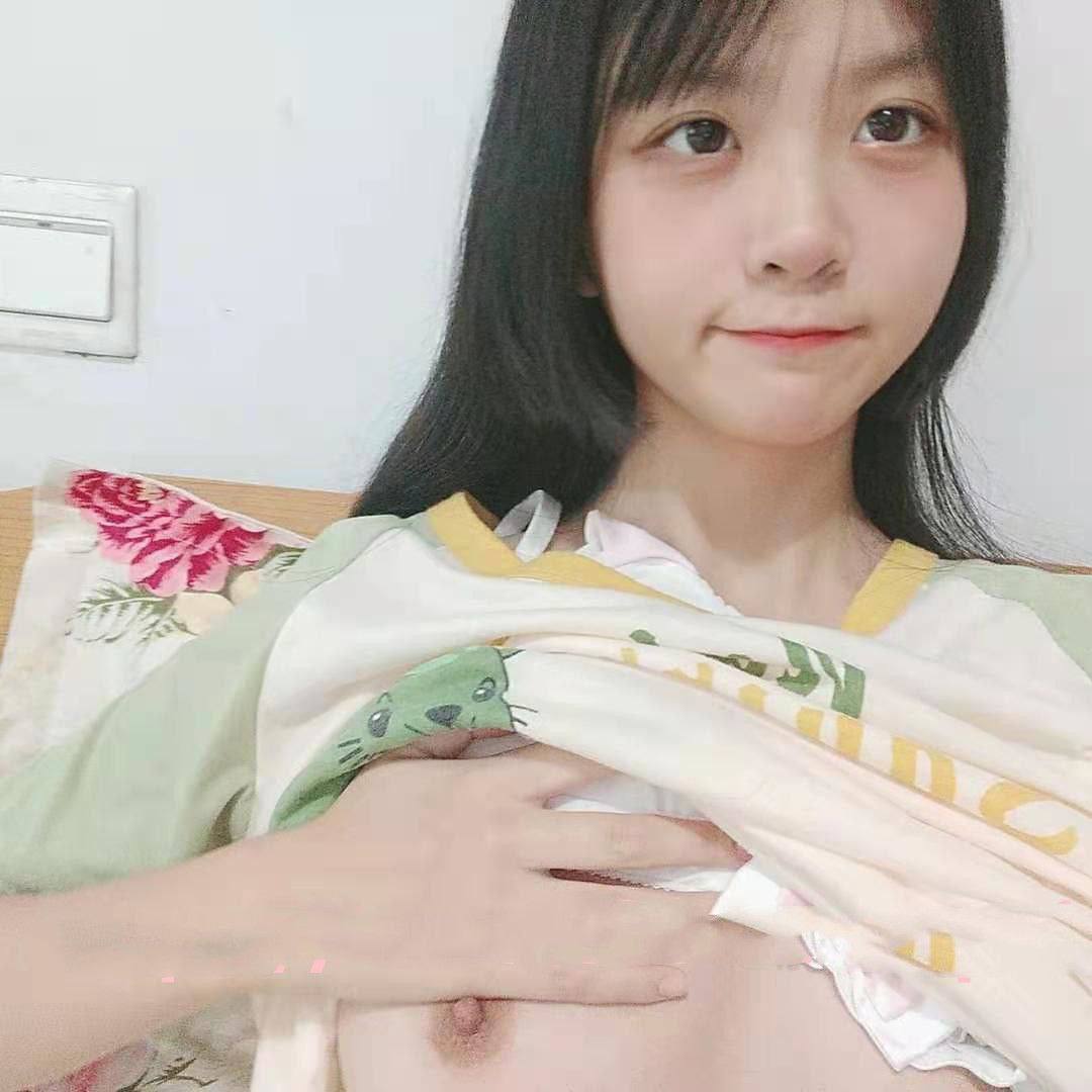 不怕反差婊有文化，就怕反差婊戴眼镜 [118P]