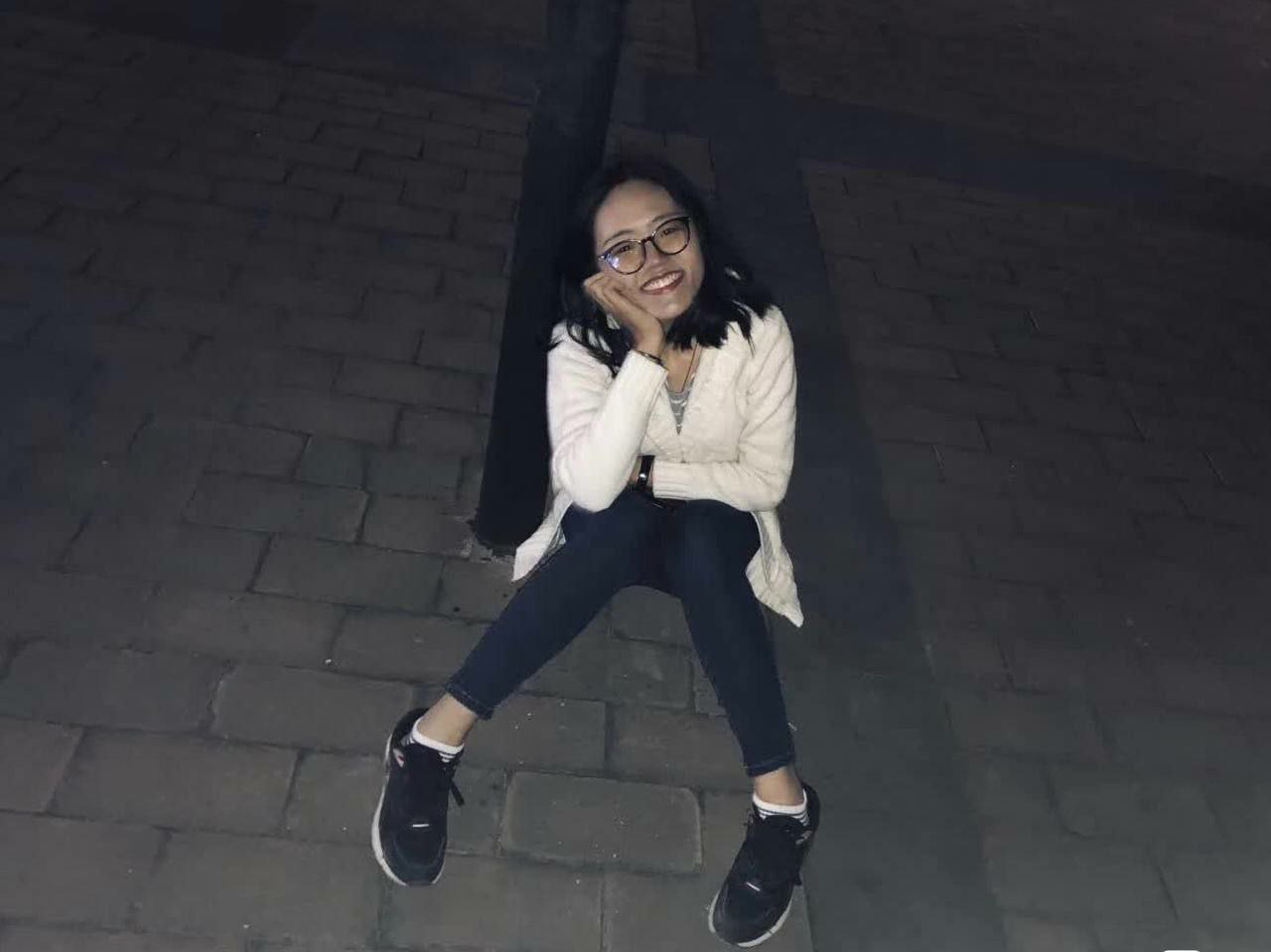 不怕反差婊有文化，就怕反差婊戴眼镜 [118P]