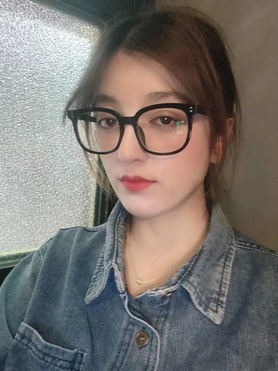 不怕反差婊有文化，就怕反差婊戴眼镜 [118P]