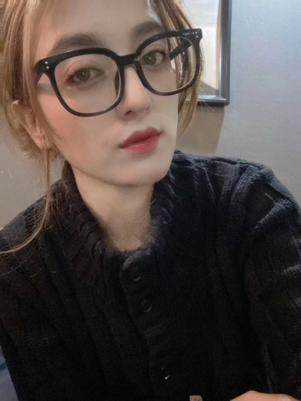 不怕反差婊有文化，就怕反差婊戴眼镜 [118P]
