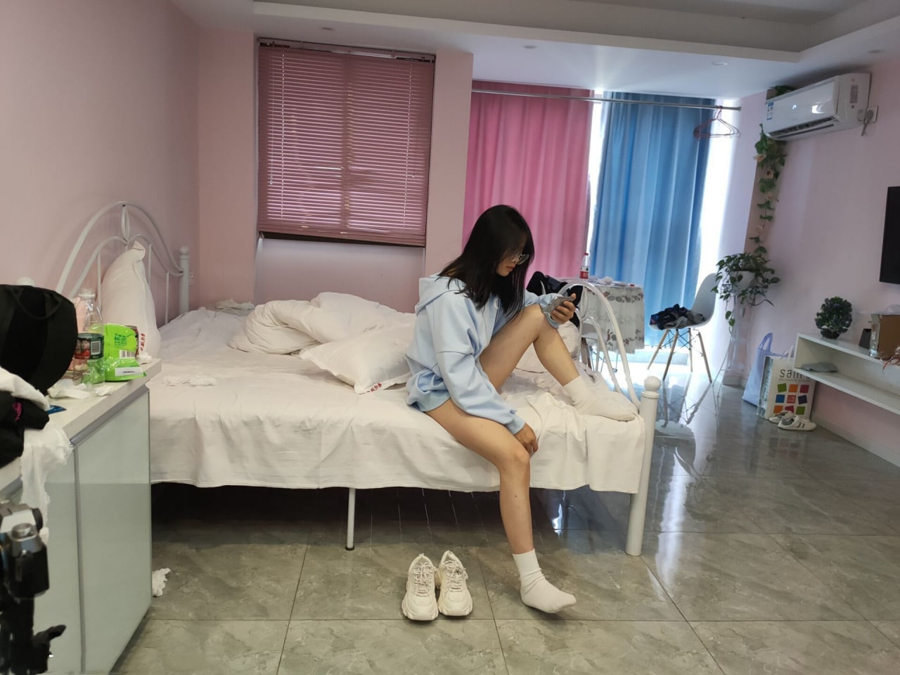不怕反差婊有文化，就怕反差婊戴眼镜 [118P]