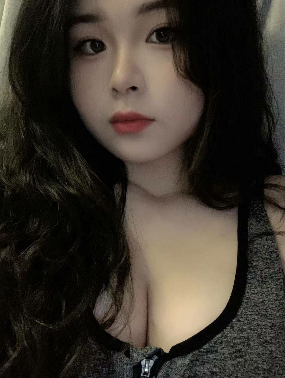 人妻女友的秘密 [107P]