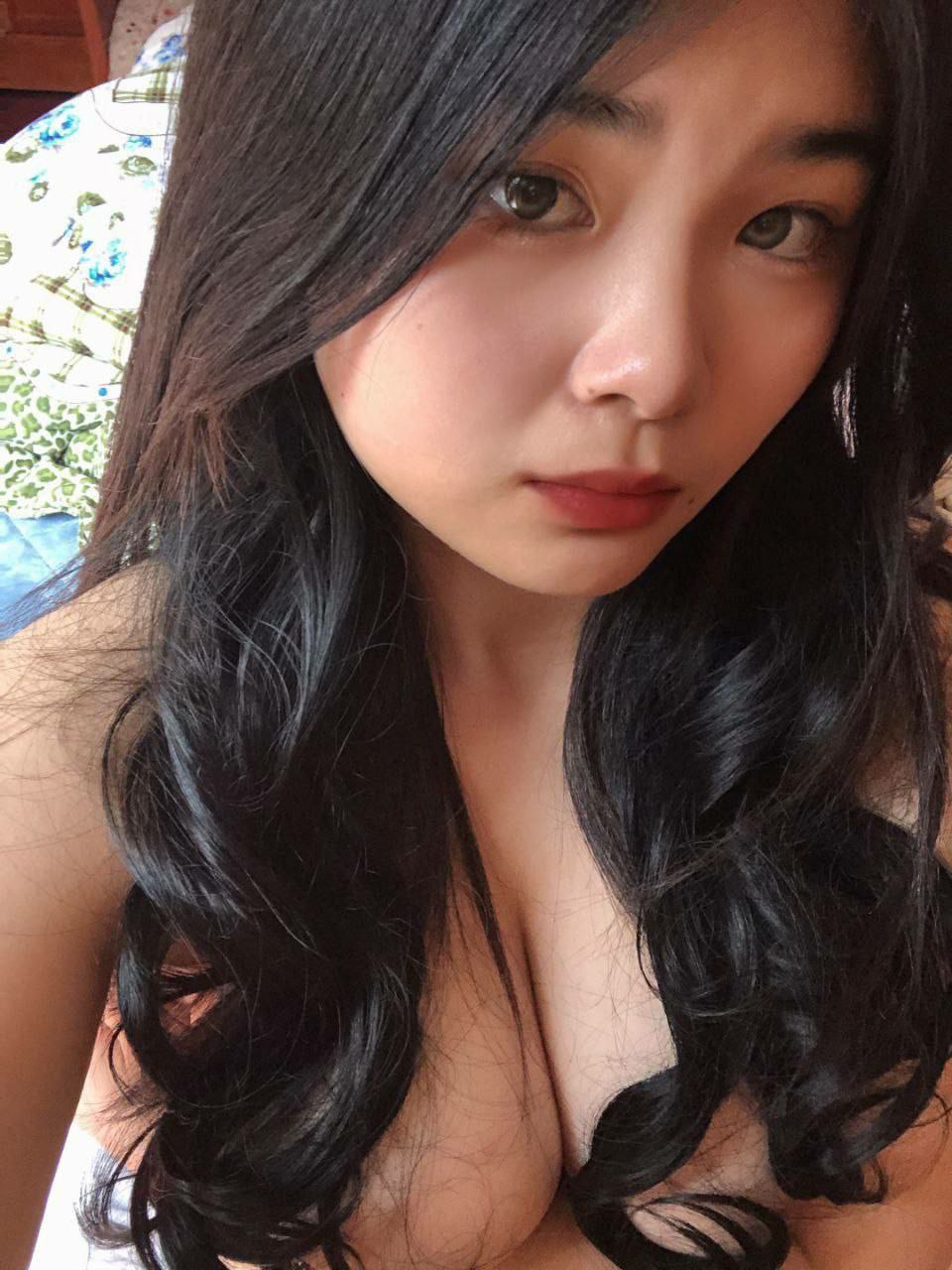 人妻女友的秘密 [107P]