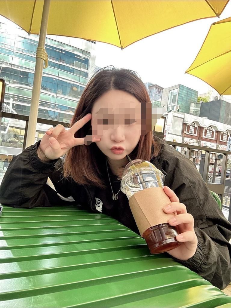 反差婊反差婊，人前人后反差悬殊，你爱我也爱 [35P]