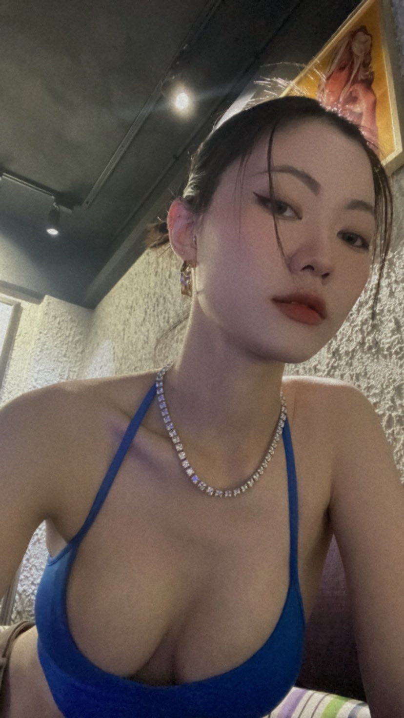 [美图分享]湾湾的一个模特,瘦马大灯