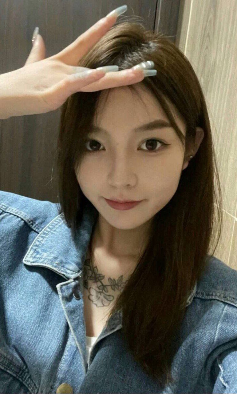 电报反差群里收集的反差婊，量大管饱，请君欣赏 [104P]