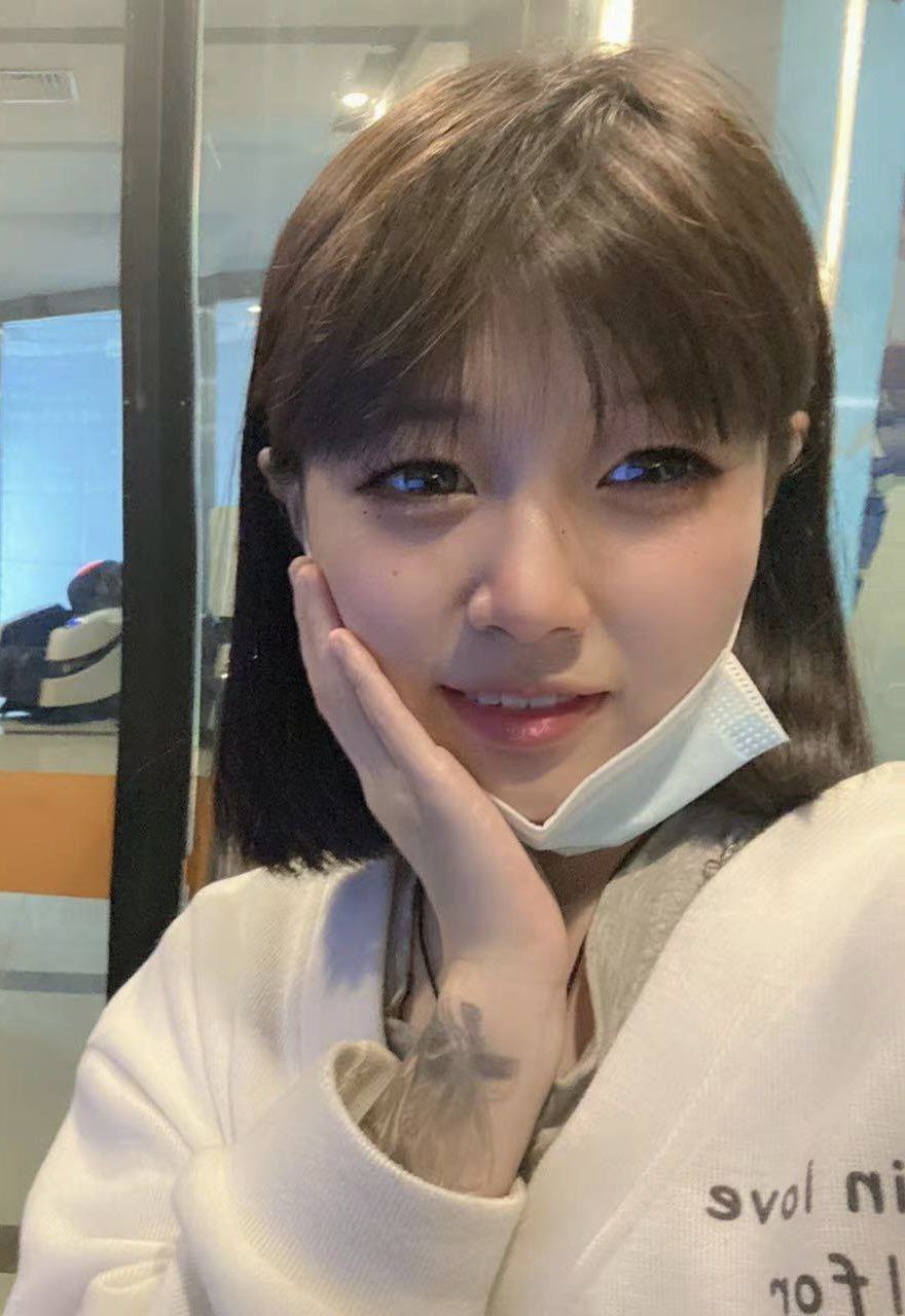 电报反差群里收集的反差婊，量大管饱，请君欣赏 [104P]