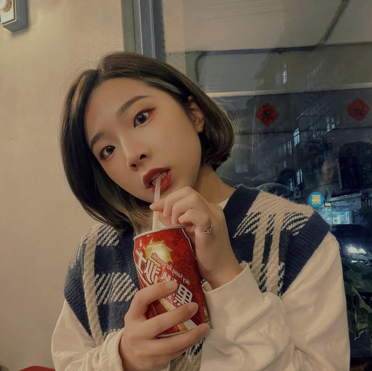 电报反差群里收集的反差婊，量大管饱，请君欣赏 [104P]