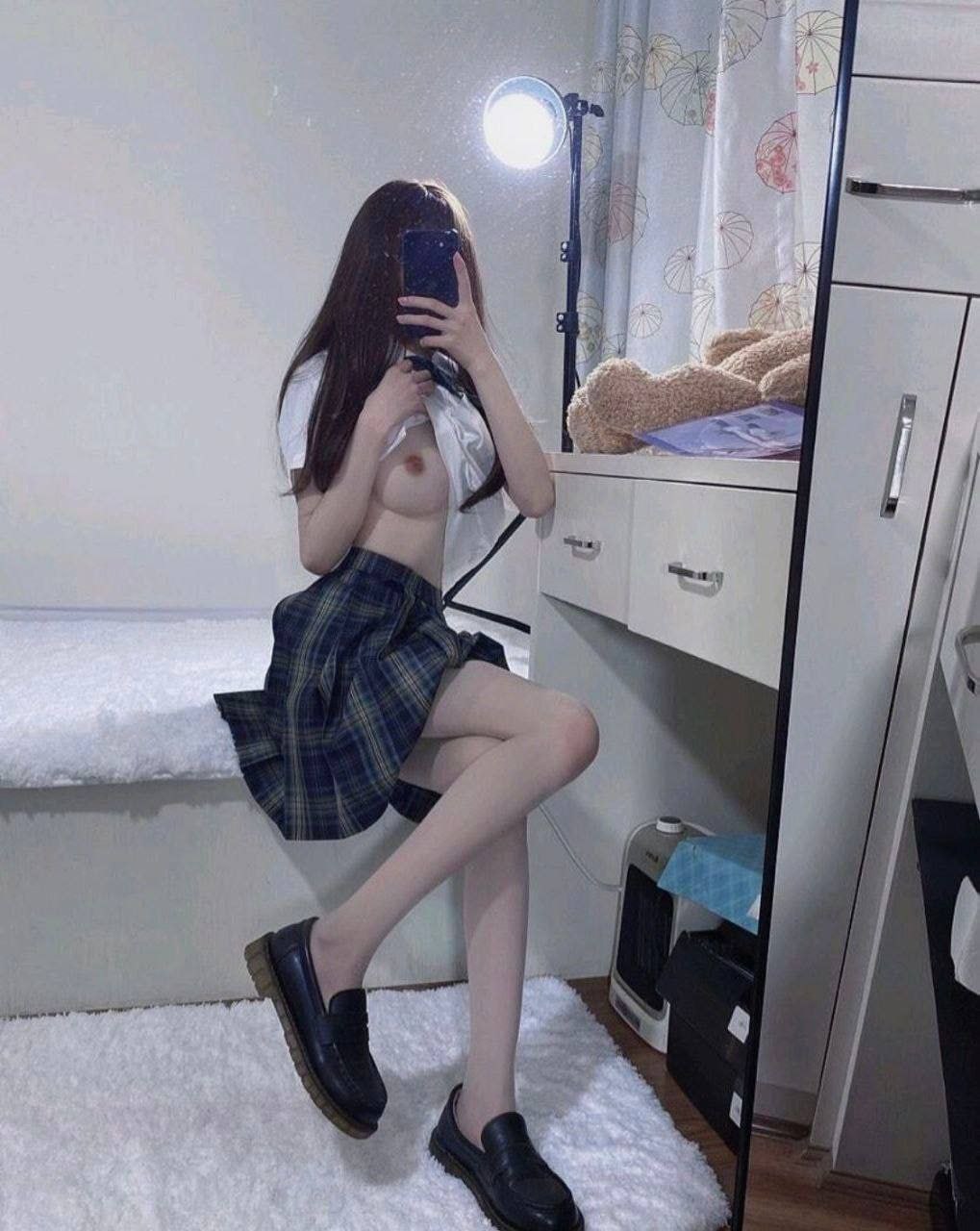 胸器逼人的大胸美女们性感内衣喷血大比拼[33P]