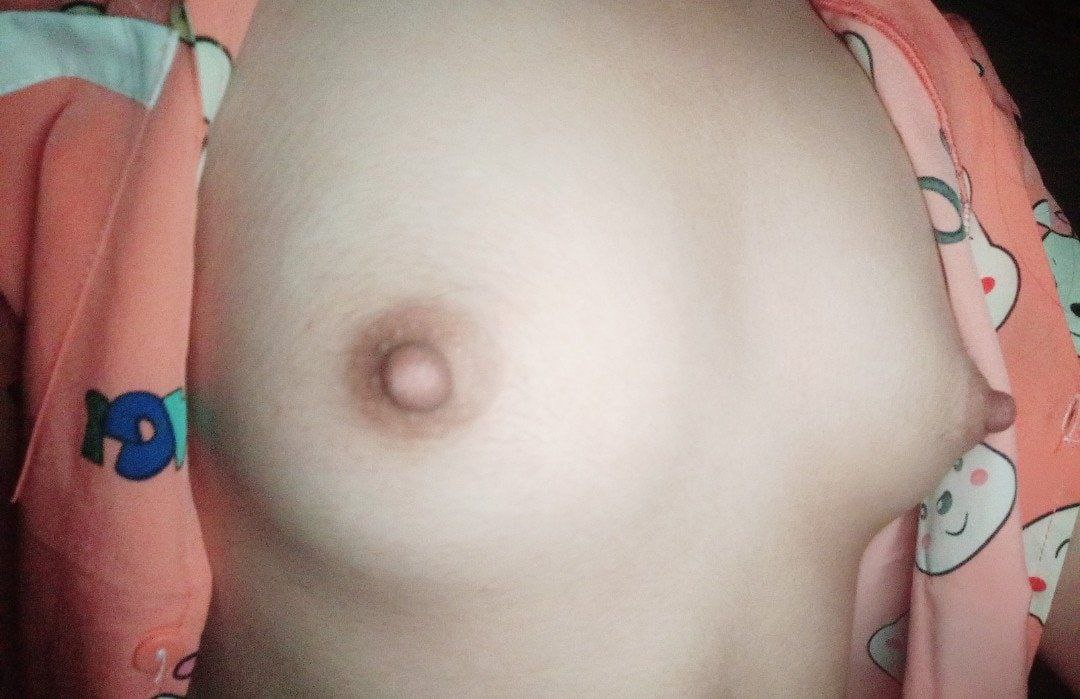 胸器逼人的大胸美女们性感内衣喷血大比拼[33P]