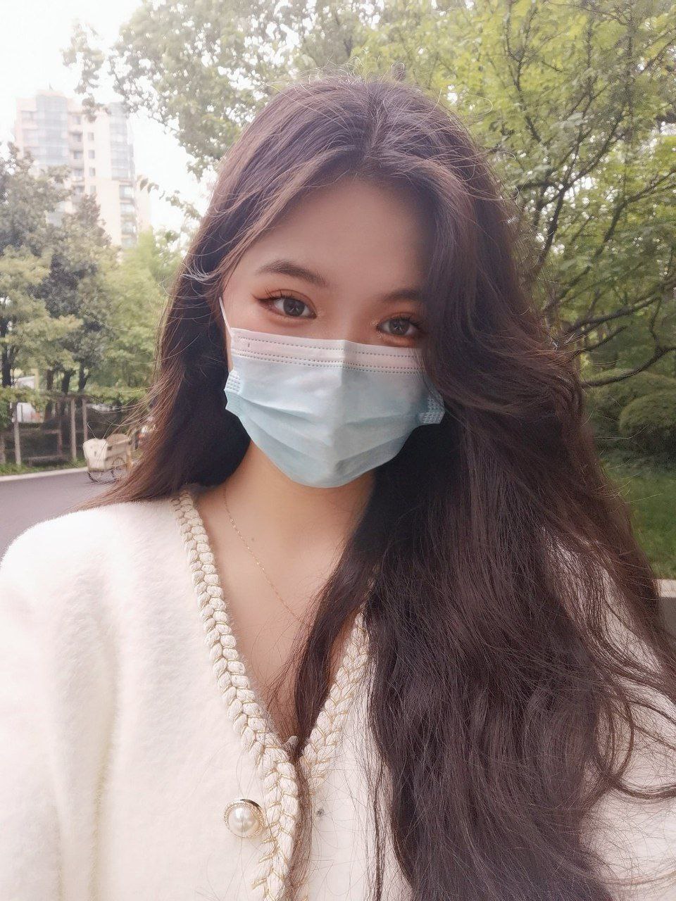 胸器逼人的大胸美女们性感内衣喷血大比拼[33P]