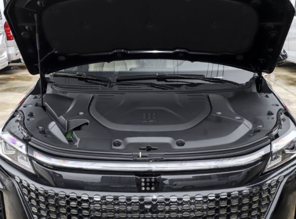 9.98万开启SUV油电同价新时代的蓝电E5与长安CS75 PLUS比，谁更超值？