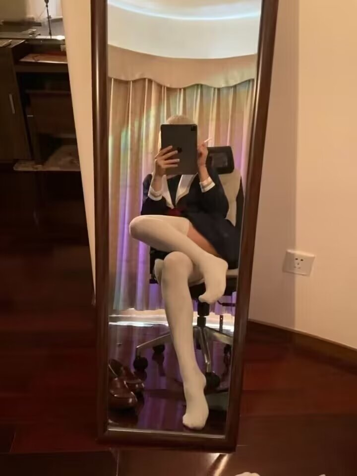 青春的马尾辫姑娘