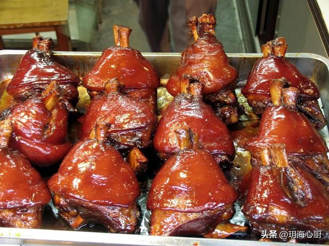 “周庄万三蹄”一道令人垂涎欲滴，享誉民间的传统江南美食