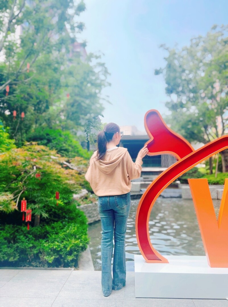姹紫嫣红千姿百态妖娆多姿都没有我马凡舒诱人