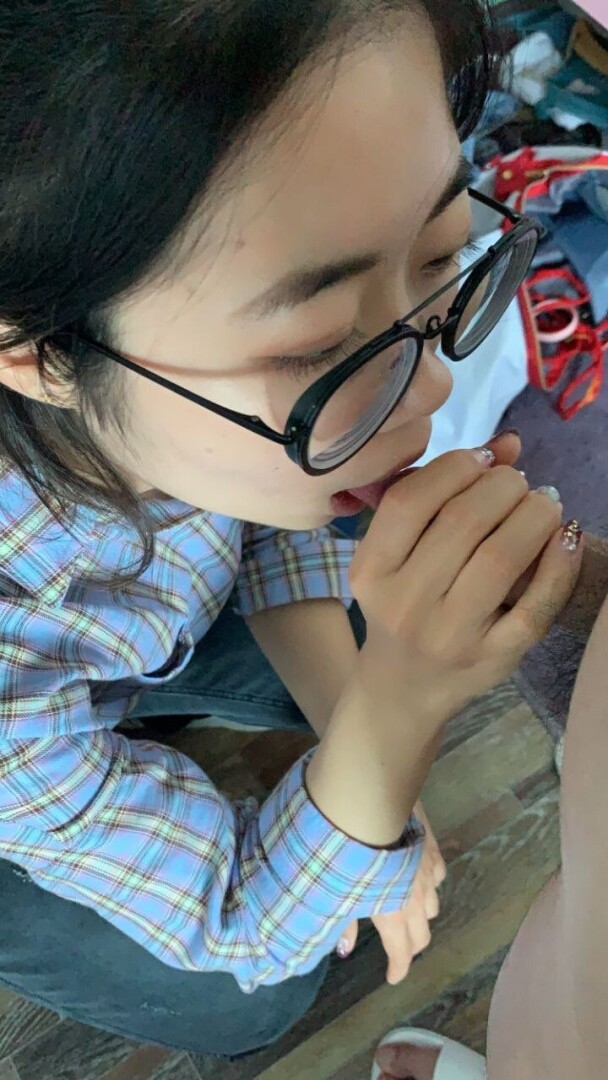 反差骚货 [50P]