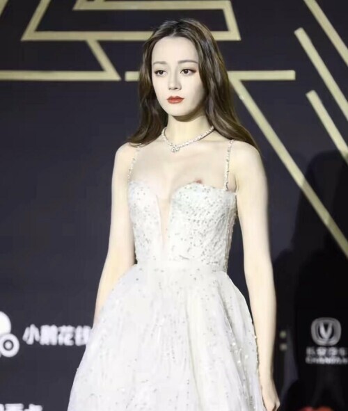 换脸的骚货 [100P]