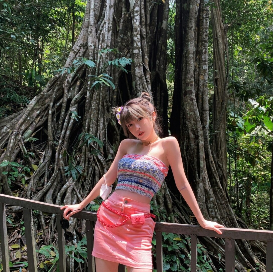 换脸的骚货 [100P]