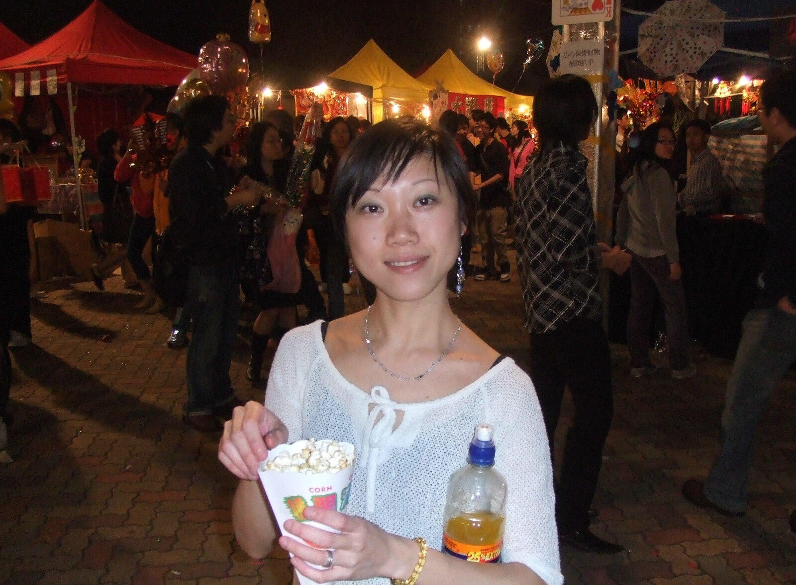 露脸骚妹子来了[98P]