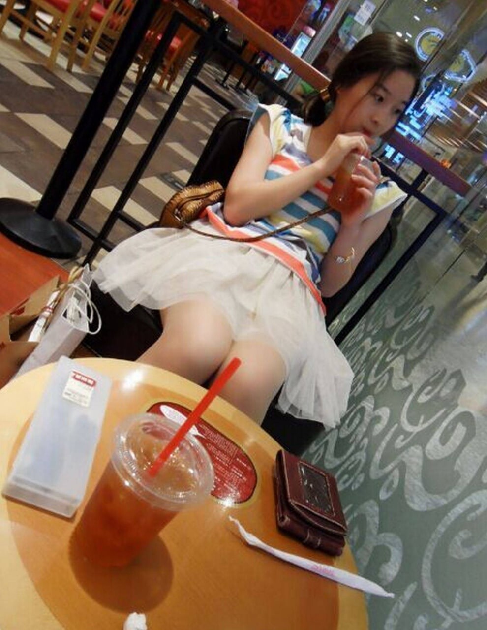 美女出来玩啊 [100P]