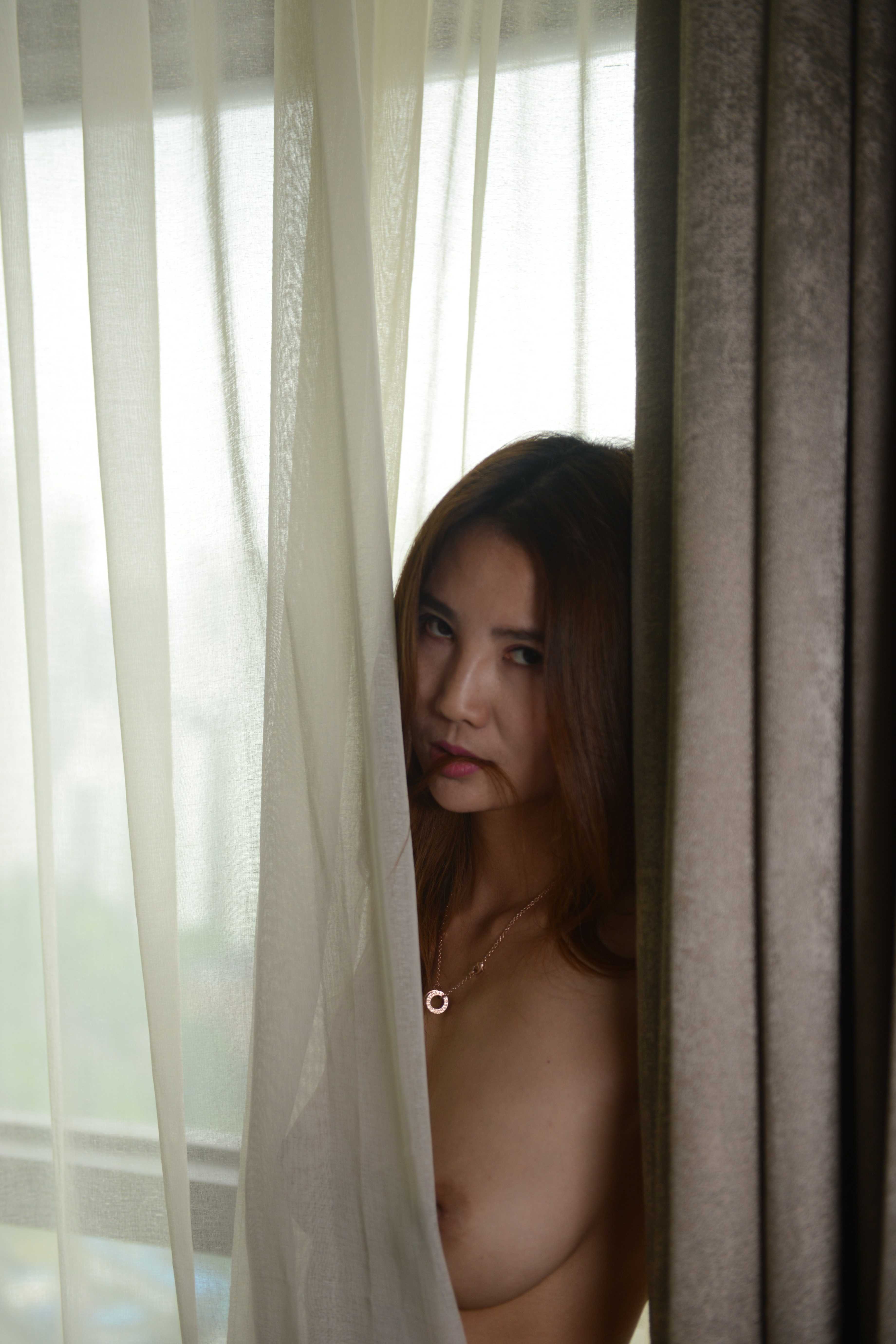 少妇迷人身段太诱人了