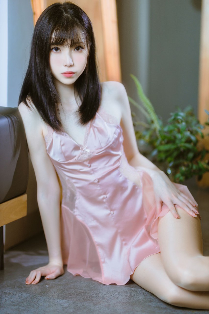 白嫩美腿柔美容颜