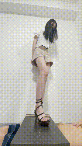 [恋足必入]怎么我一踩你就吐了？