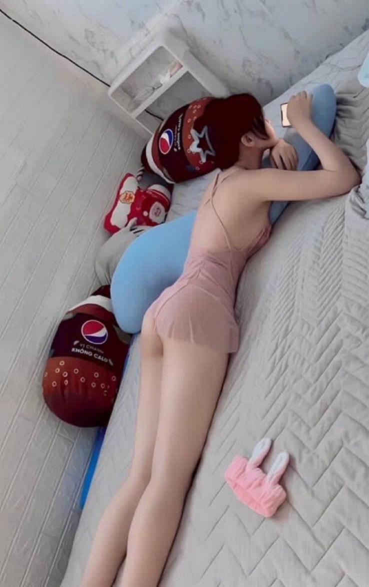 少妇若隐若现的诱惑