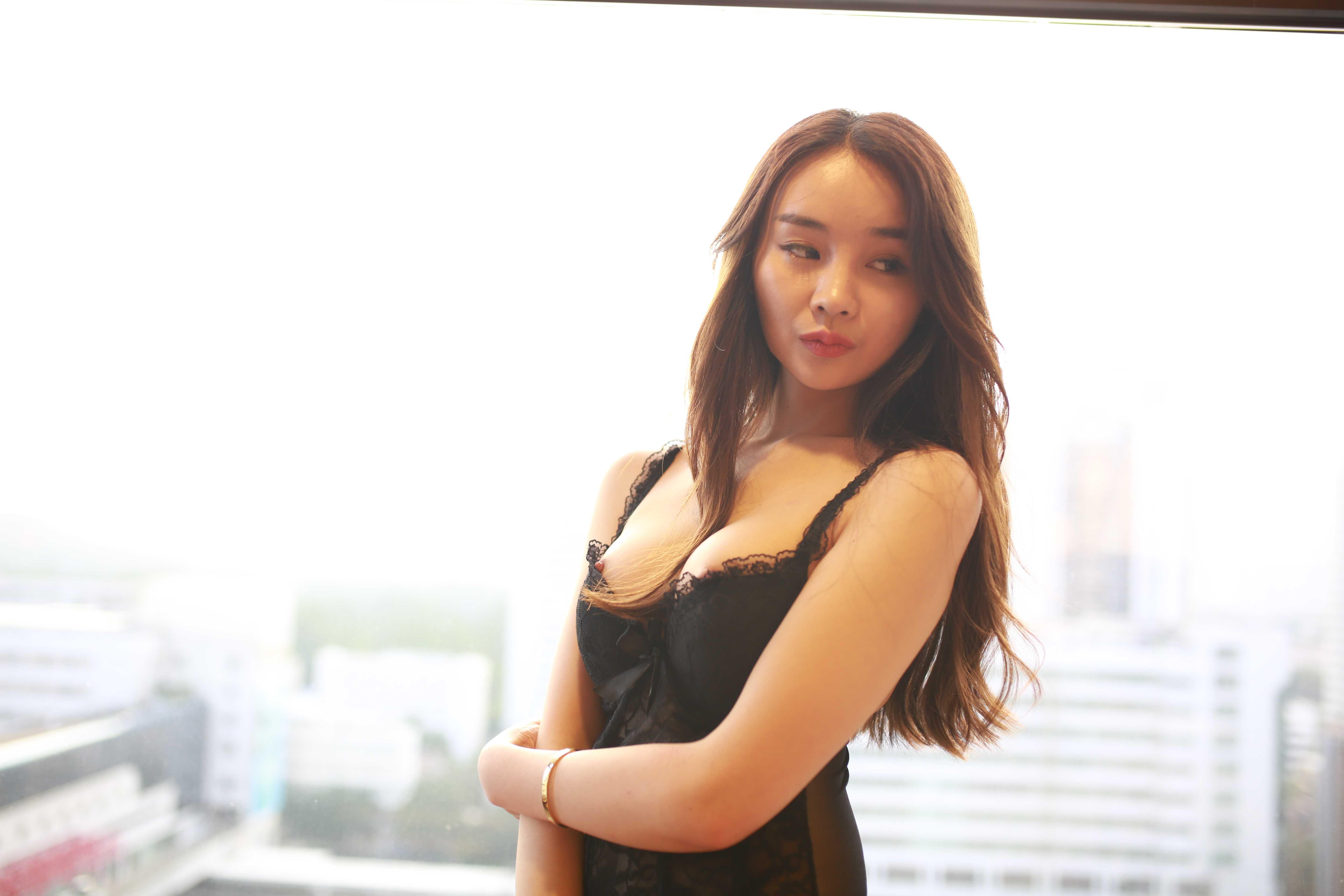 情趣黑丝制服魅力十足