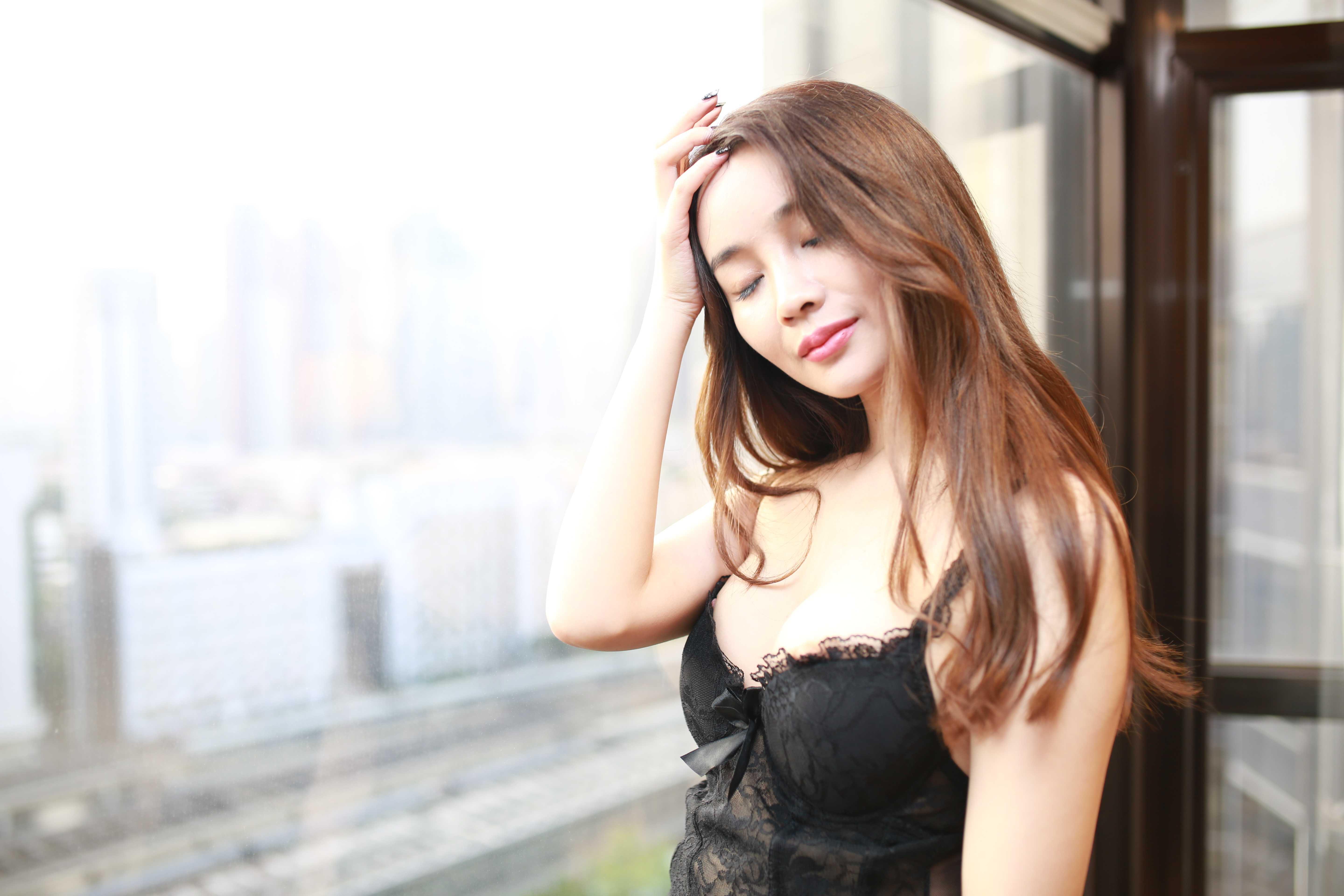 情趣黑丝制服魅力十足