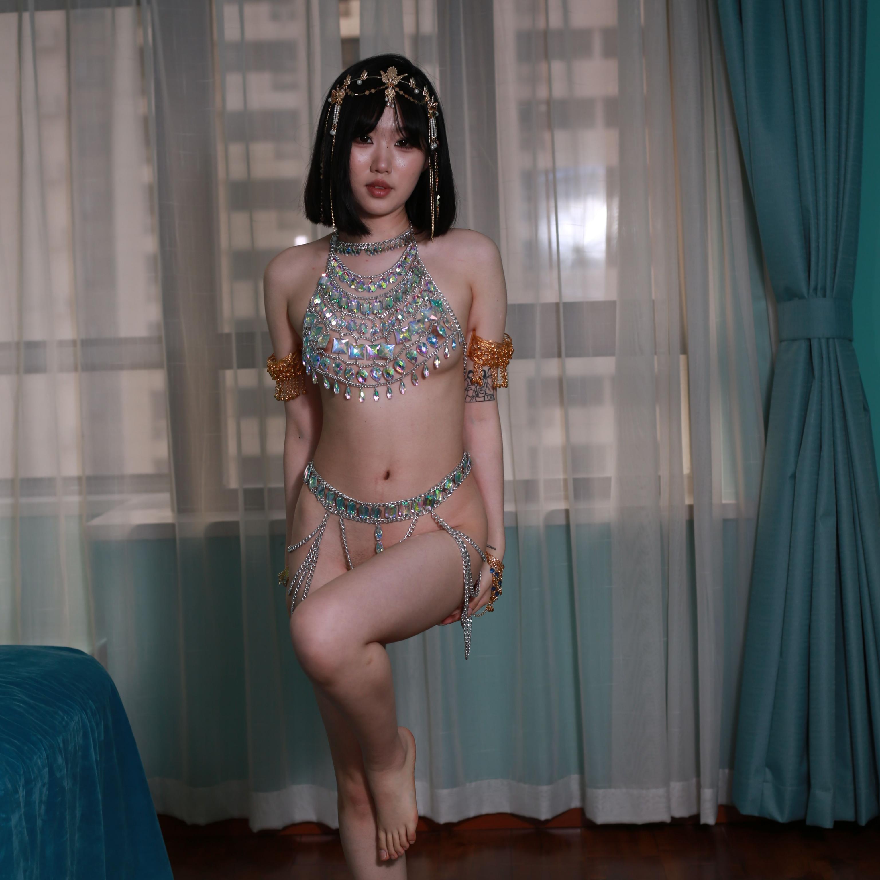 体态优美曼妙多姿