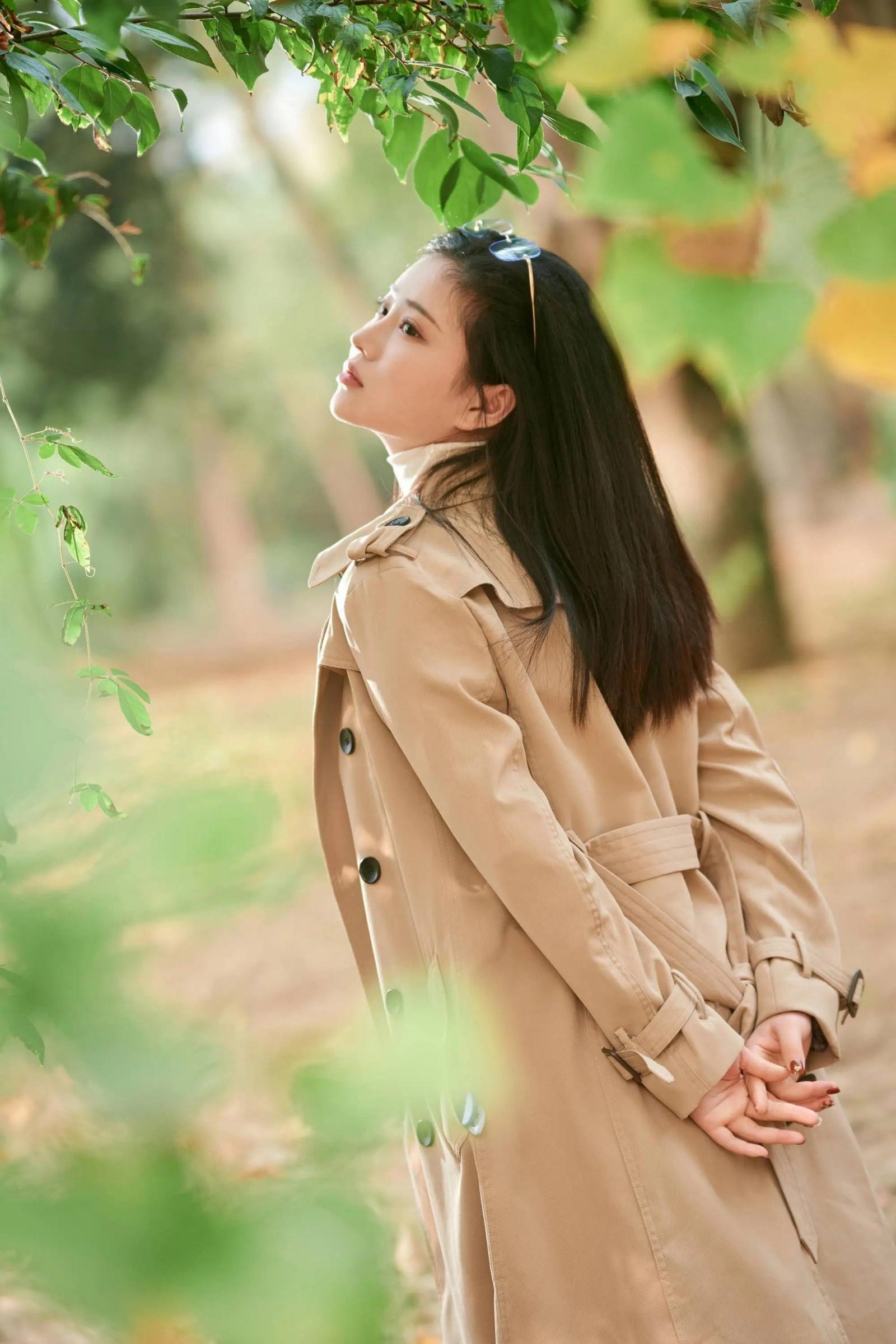 野外的美女 [28P]