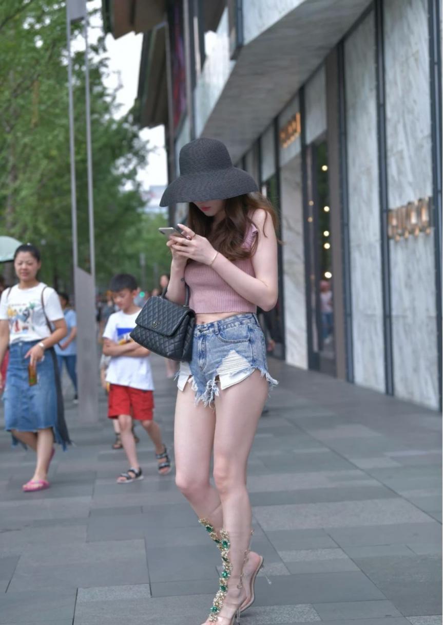齐逼短裤的诱惑