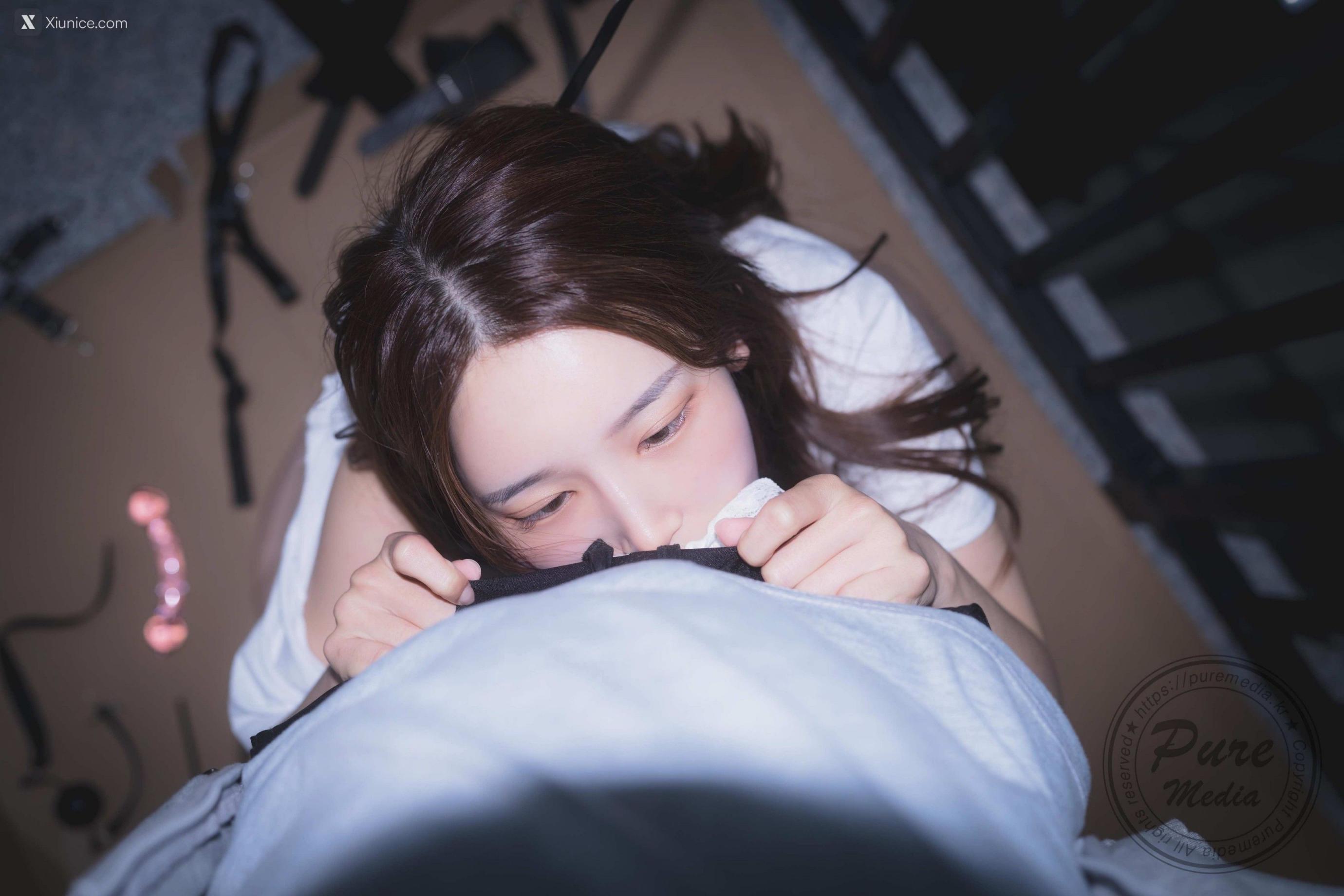 最近很火的含着内裤的女孩Yeha套图