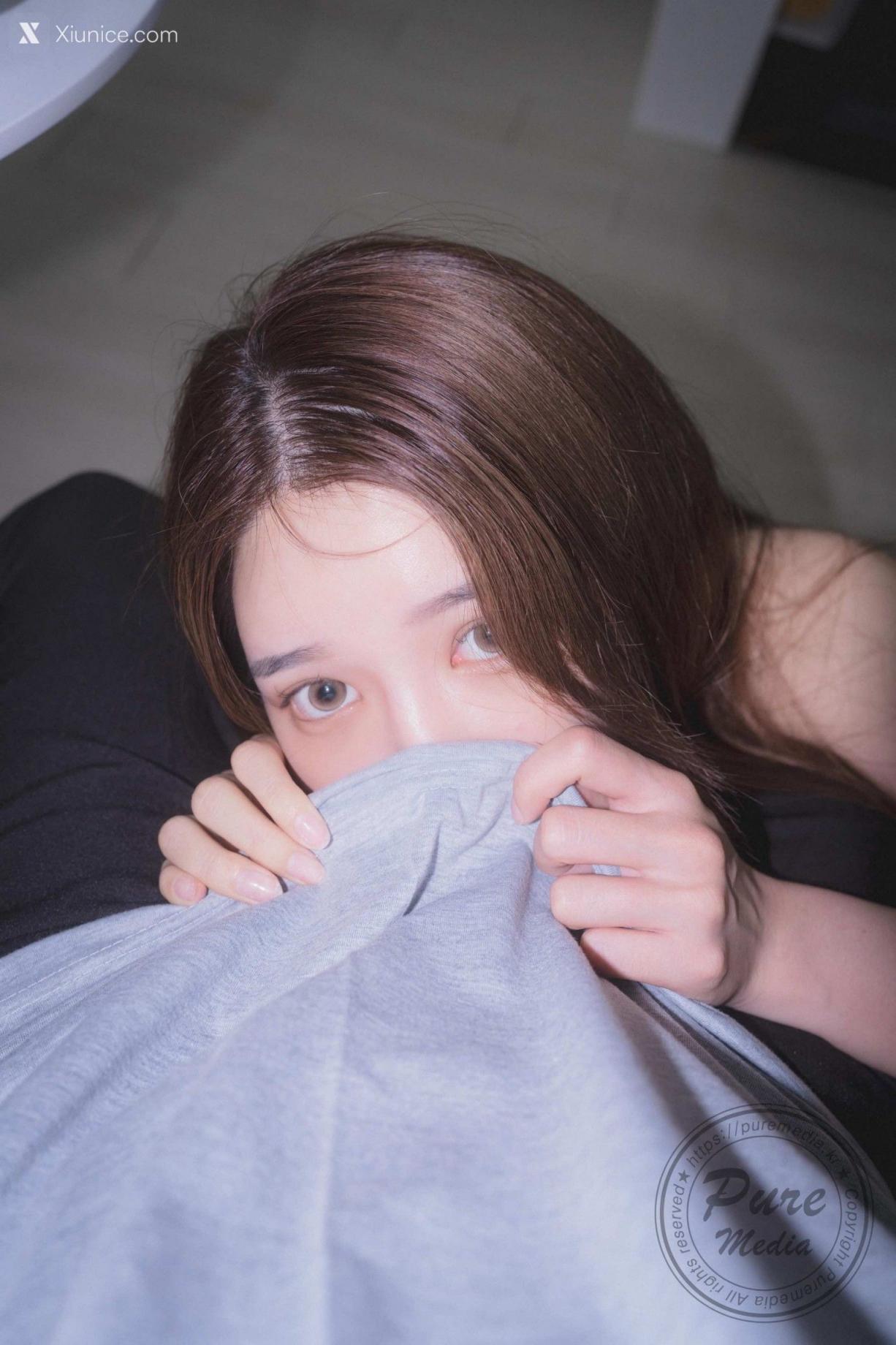 最近很火的含着内裤的女孩Yeha套图