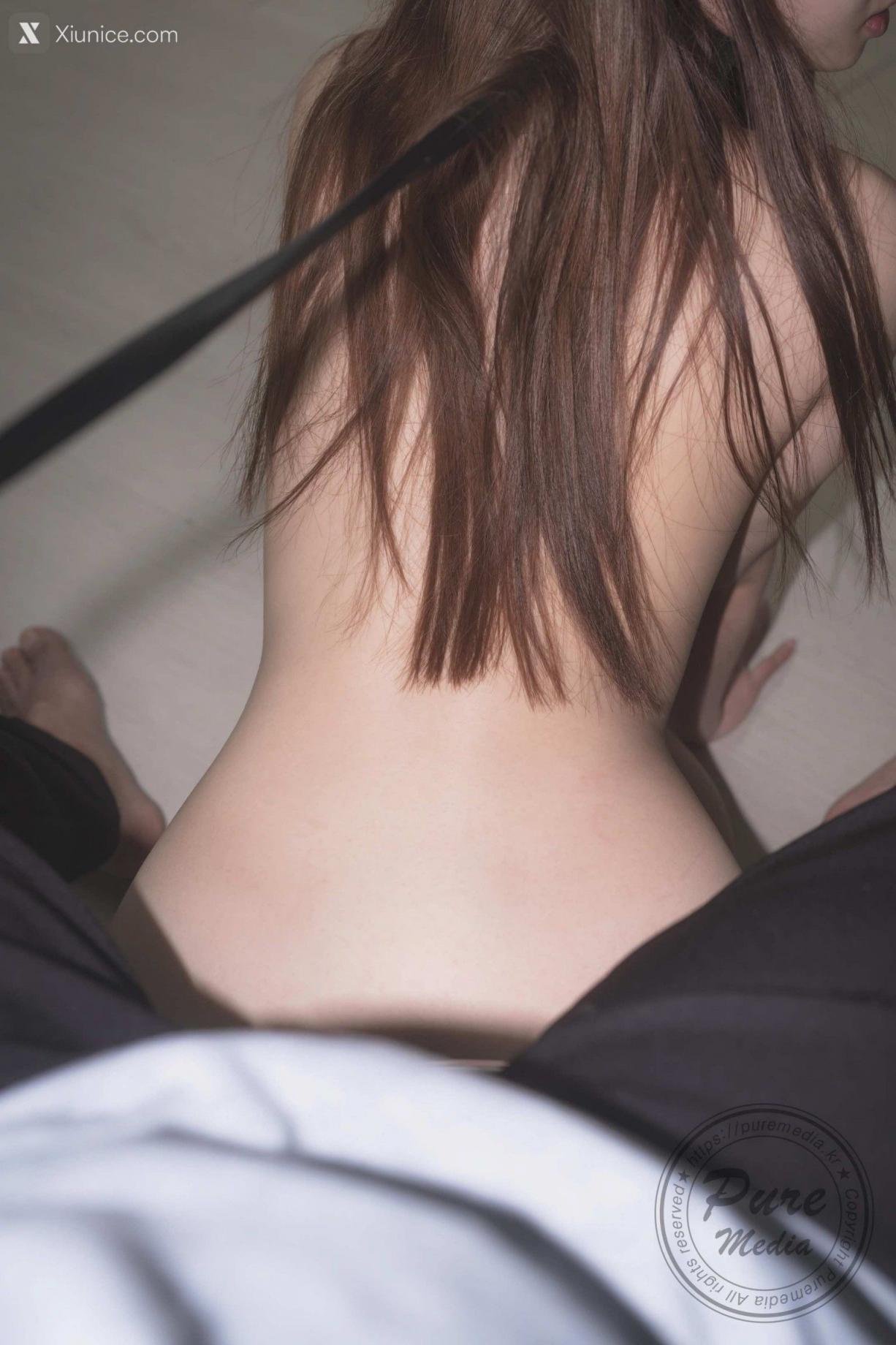 最近很火的含着内裤的女孩Yeha套图