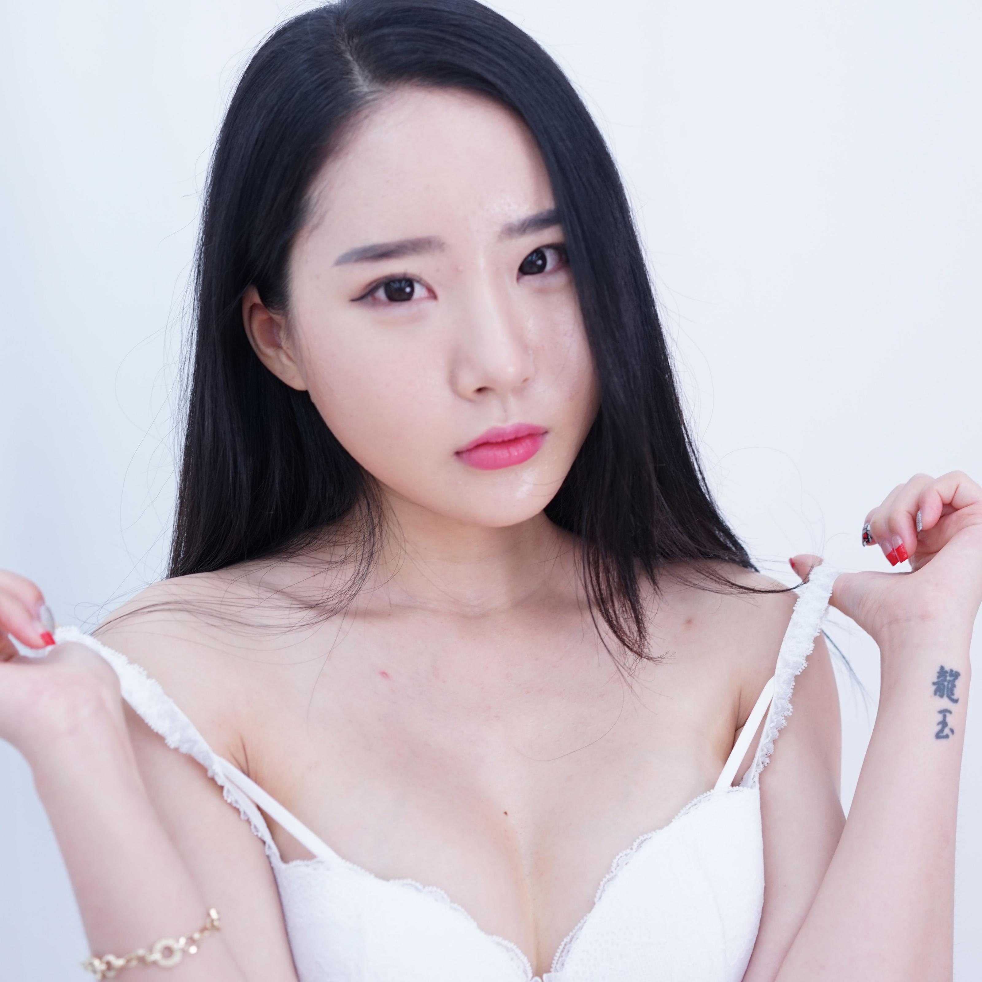 这肉体一看就充满着肉欲