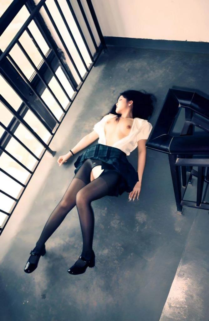 如果一个女孩这样看你，你会喜欢吗？