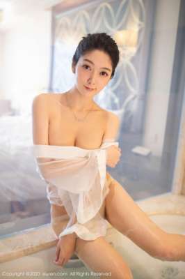 美女洗浴 [21P]