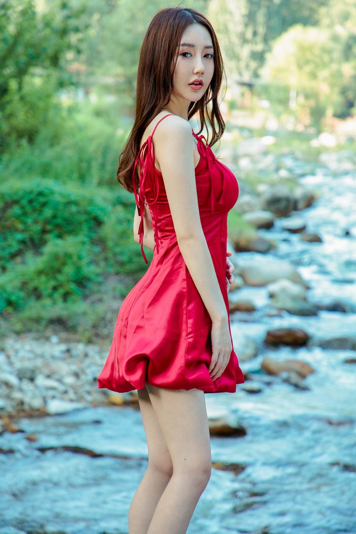 水边美人  [33P]