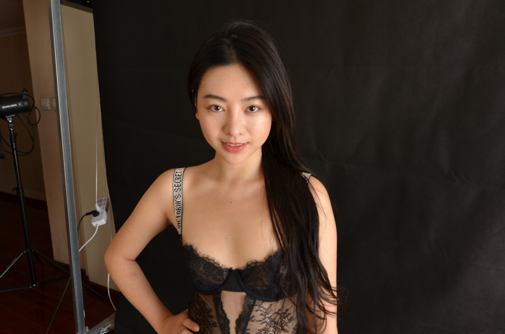 极具韵味的风骚小少妇