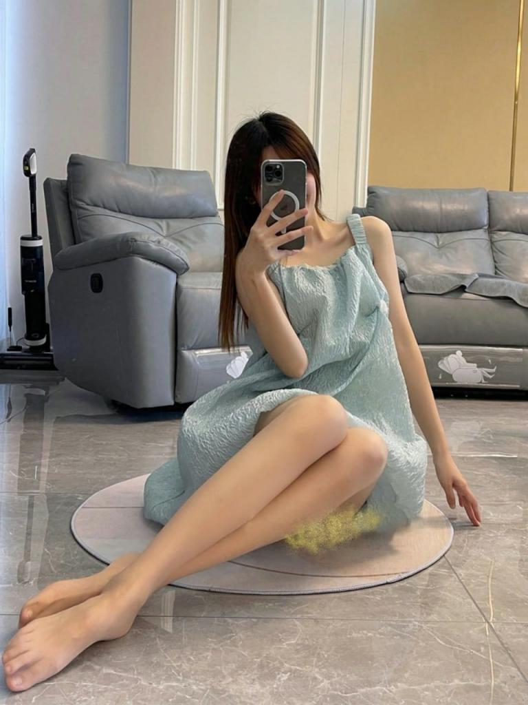 [美足分享] 喜欢美美的香喷喷可舔可嘬的脚丫丫