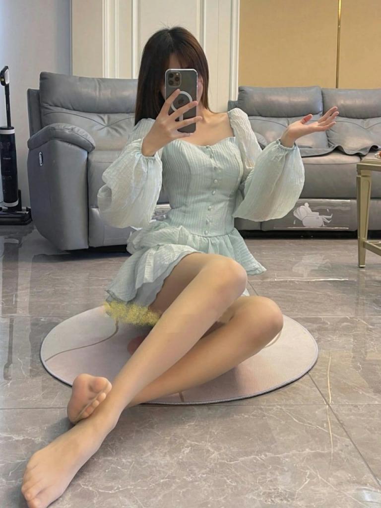 [美足分享] 喜欢美美的香喷喷可舔可嘬的脚丫丫
