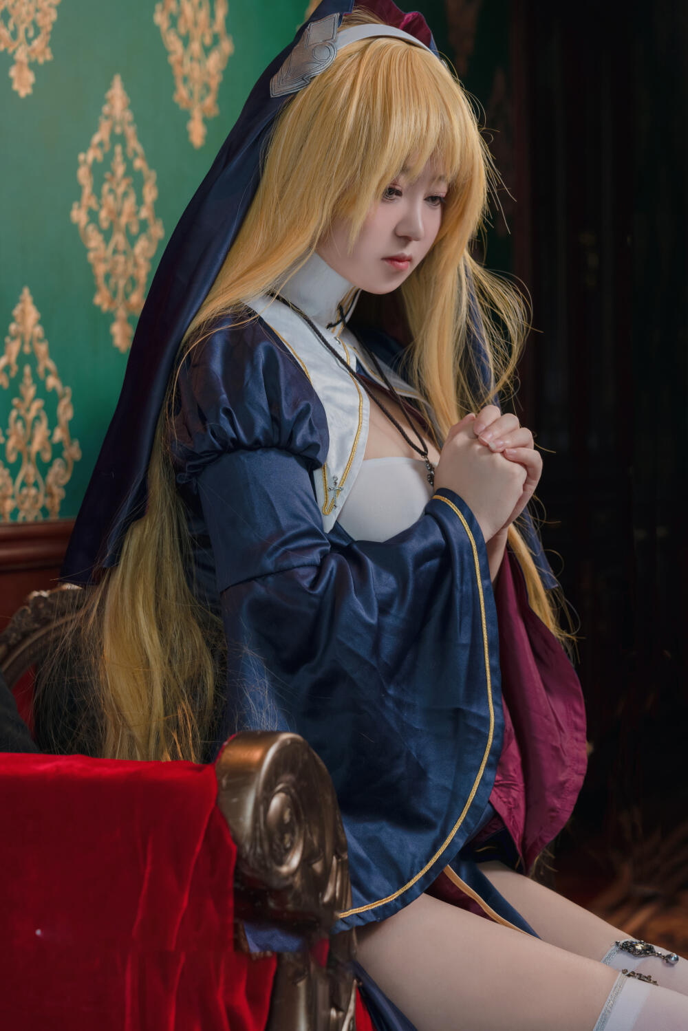 白虎修女肥美诱人